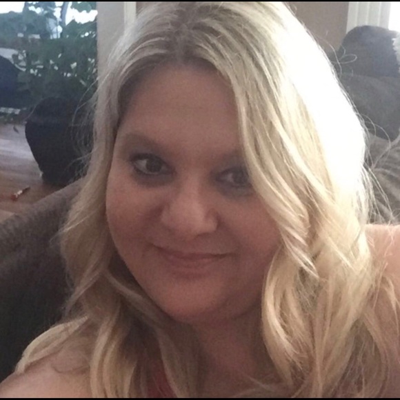 Meet your Posher, Charna - Picture 1 of 2